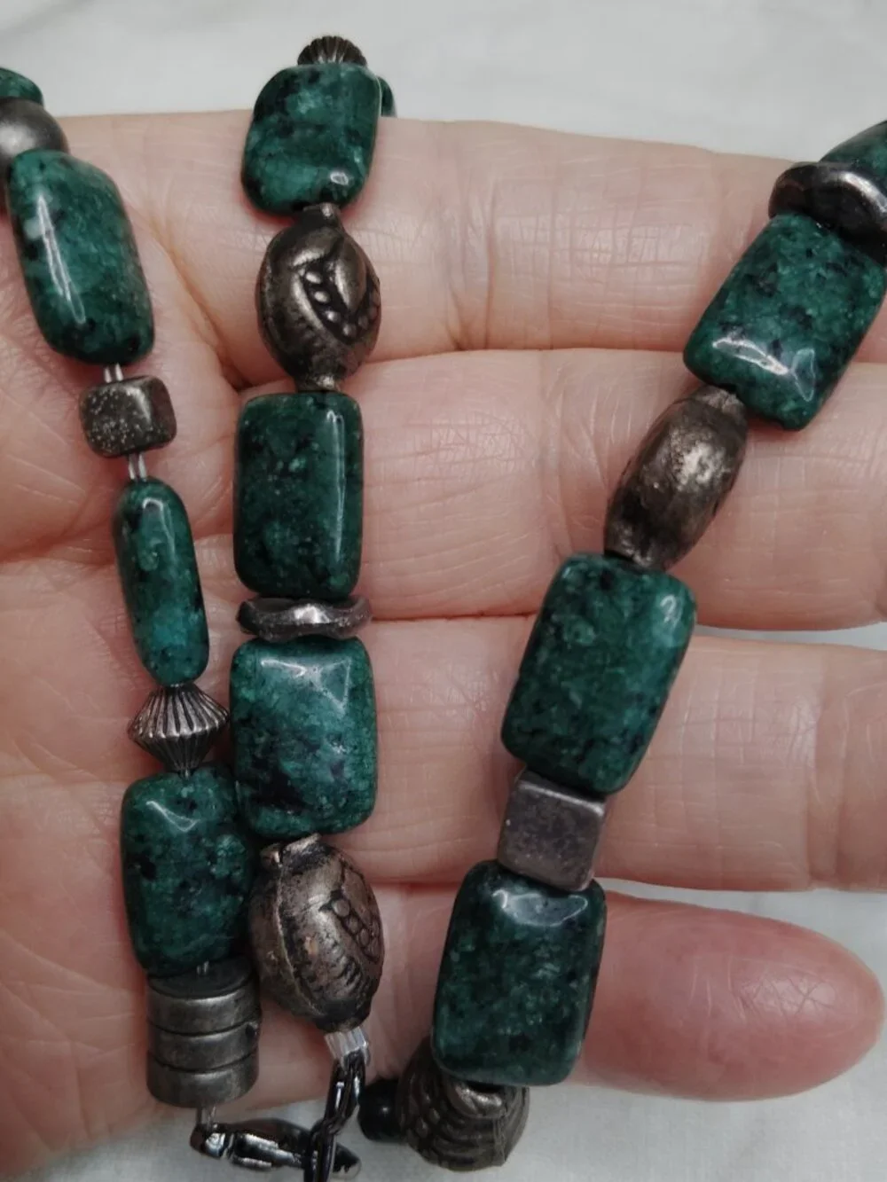Verdite & Silver‑Tone Bead Necklace – 24